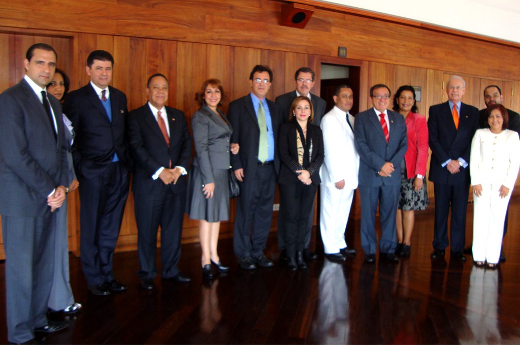 Delegación Magistrados y Directores TC en Viaje de Estudios y Observación a Corte de Colombia