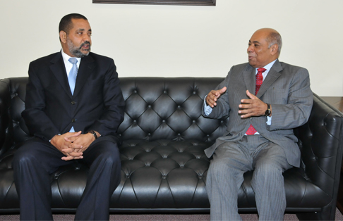Presidente del Tribunal Superior Electoral, doctor  Mariano Rodríguez, visita al Magistrado Presidente del TC, doctor Milton Ray Guevara