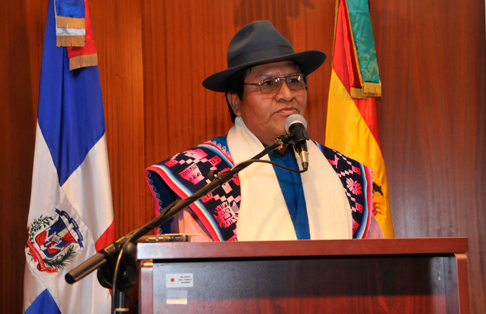Presidente TC de Bolivia dicta conferencia sobre Pluralismo Jurídico y Jurisprudencia Constitucional