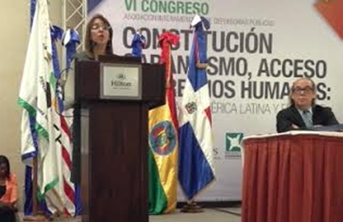 Magistrada del TC Katia Jiménez dicta conferencia