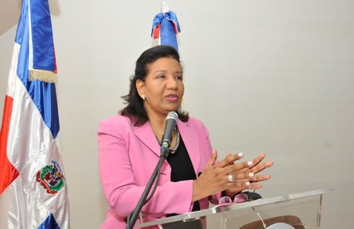 Magistrada Piña Medrano expone sobre los Derechos de la Mujer en la Constitución dominicana