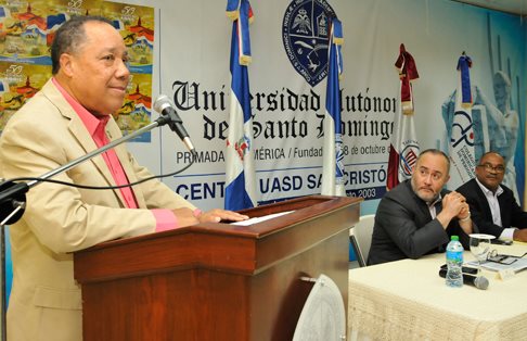 TC realiza conversatorio con periodistas de San Cristóbal