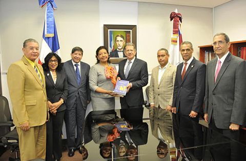 TC recibe delegación magistrados de Perú; Resaltan relaciones entre ambas cortes