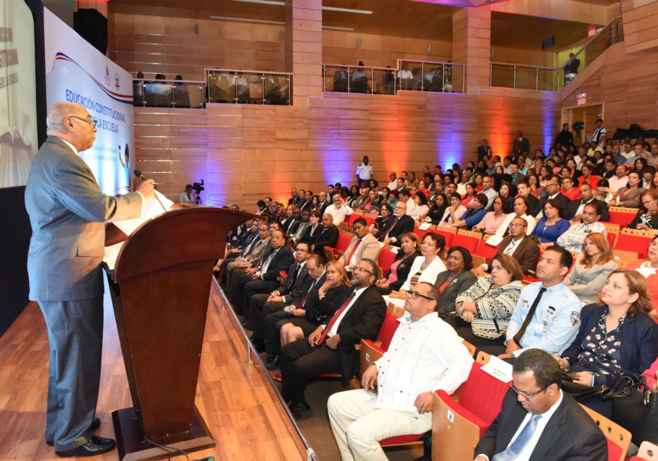 TC y MINERD presentan proyecto piloto "Enseñanza de la Constitución en el Sistema Educativo Dominicano”