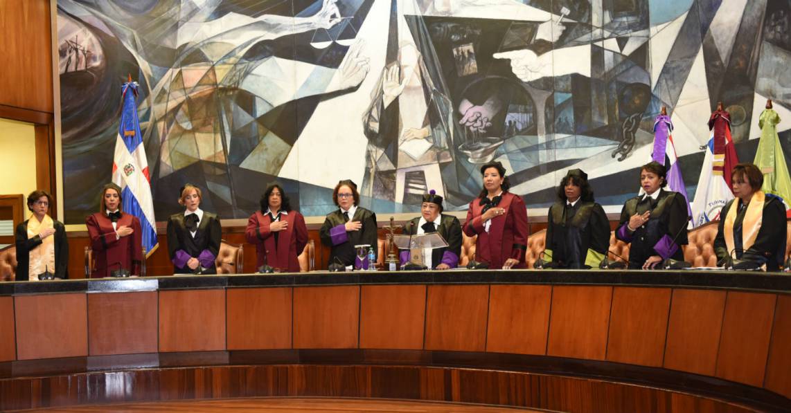 Juezas de las Altas Cortes celebran 75 aniversario del derecho de ciudadanía y el voto de la mujer dominicana