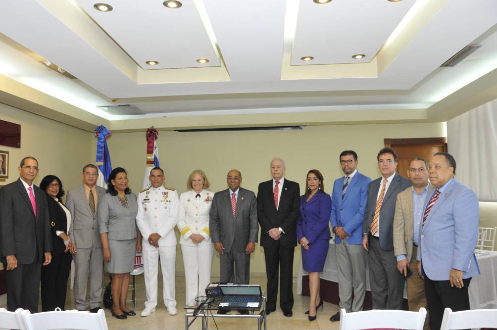 Magistrado Ray Guevara y jueces del Pleno del TC reciben delegación del Colegio Interamericano de Defensa (CID)
