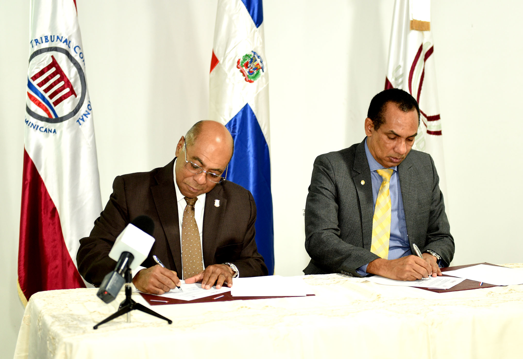 TC y UFHEC firman acuerdo de cooperación interinstitucional para promover la cultura constitucional