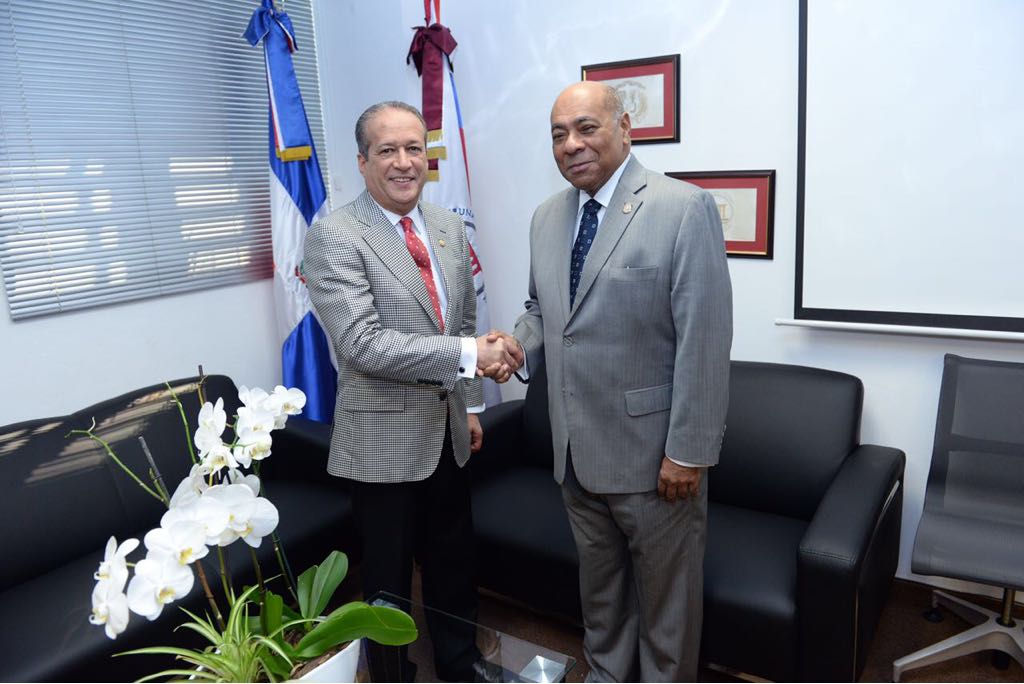 Magistrado Ray Guevara recibe visita de cortesía del presidente del Senado, Reinaldo Pared Pérez