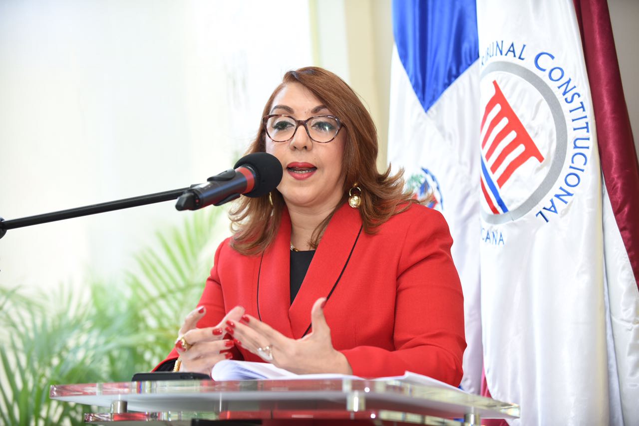 Magistrada Katia Miguelina Jiménez Martínez ofreció una charla sobre potestad expropiatoria estatal en la Feria del Libro