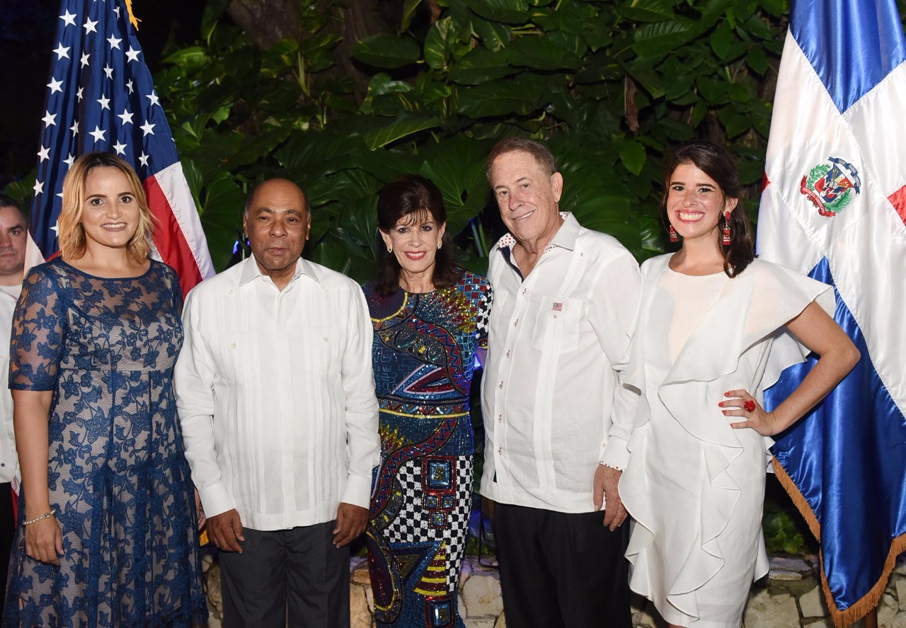 Magistrado Ray Guevara asiste a recepción en honor a la embajadora de EE.UU.
