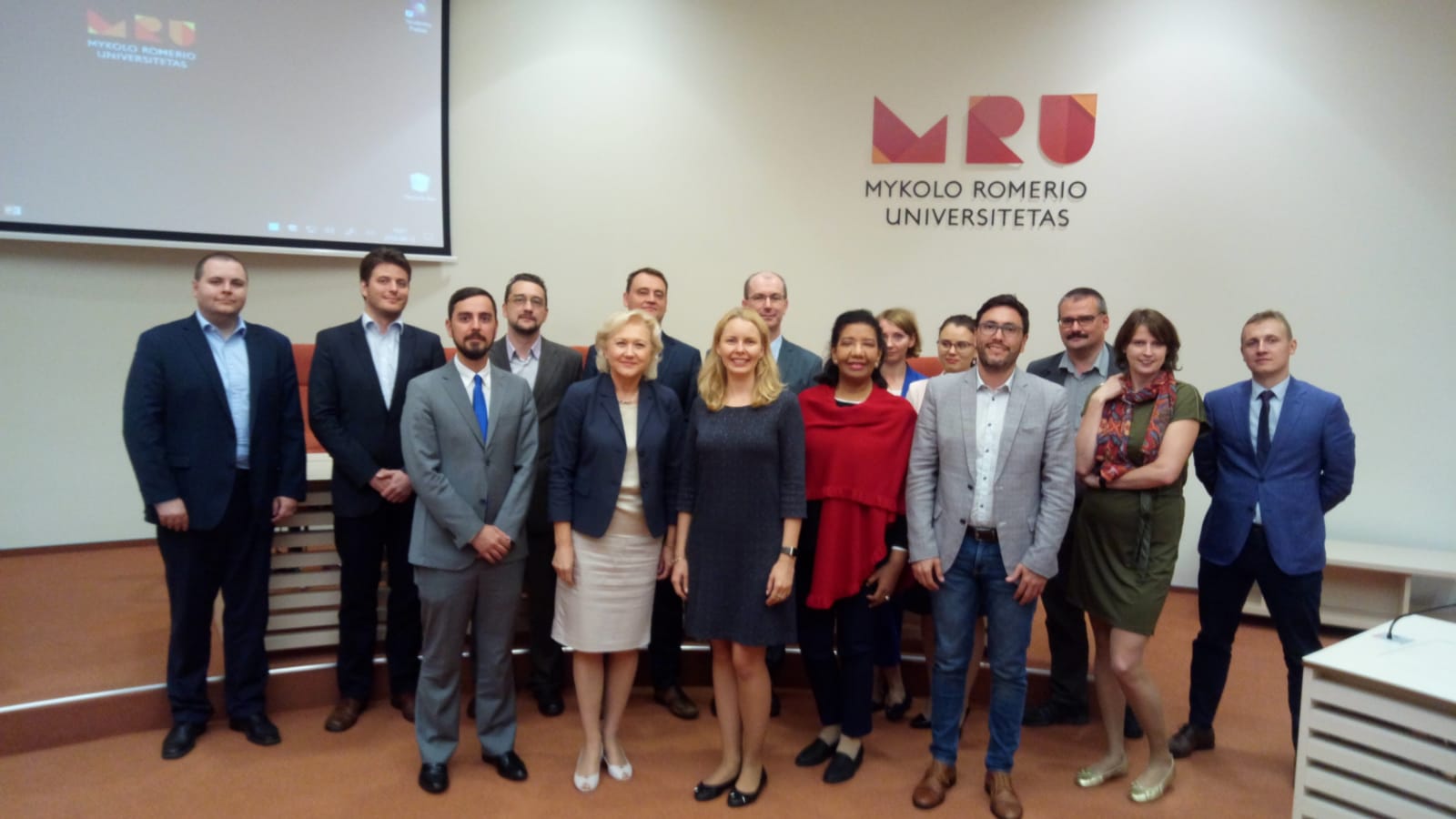 Magistrada Piña Medrano participa como expositora en conferencia internacional en Lituania
