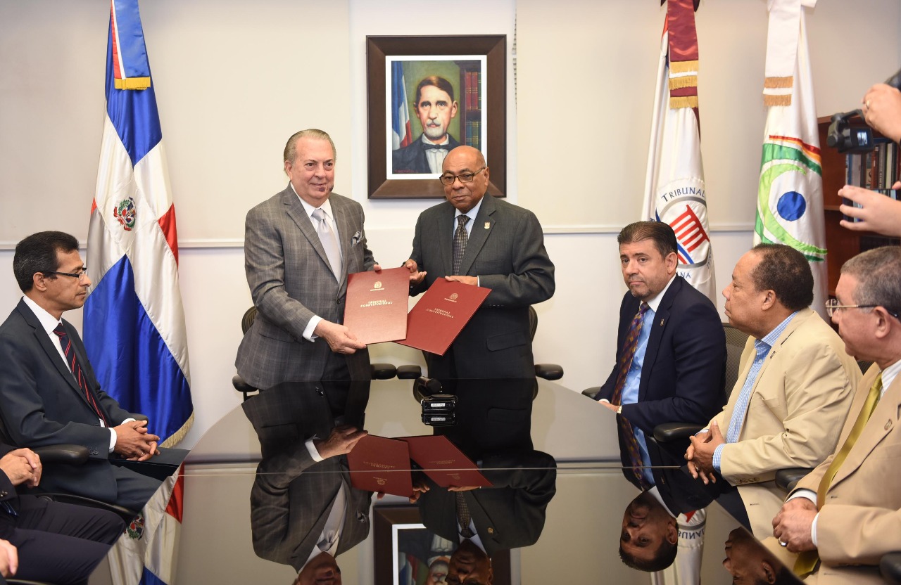 Tribunal Constitucional y el Ministerio de Cultura firman convenio de colaboración