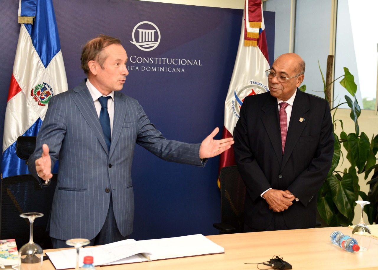 Presidente TC recibe visita del embajador de Francia y juristas franceses que participan en Semana de Cooperación Jurídica Franco-Dominicana