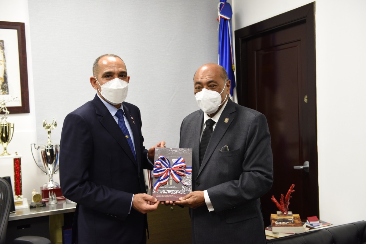 TC recibe visita director DNCD