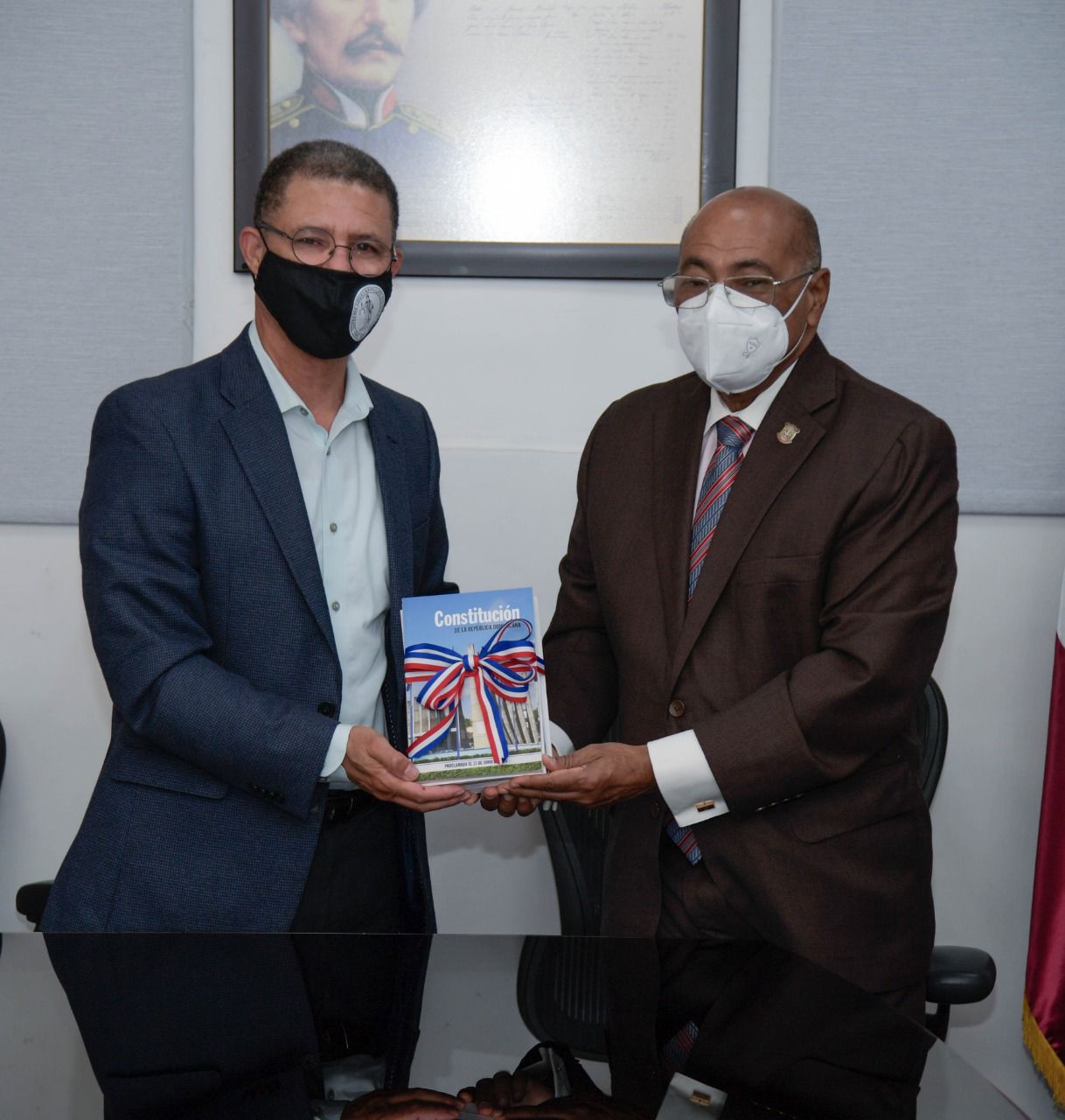 Presidente TC recibe visita del juez de Apelaciones de Corte Suprema de Justicia de Nueva York