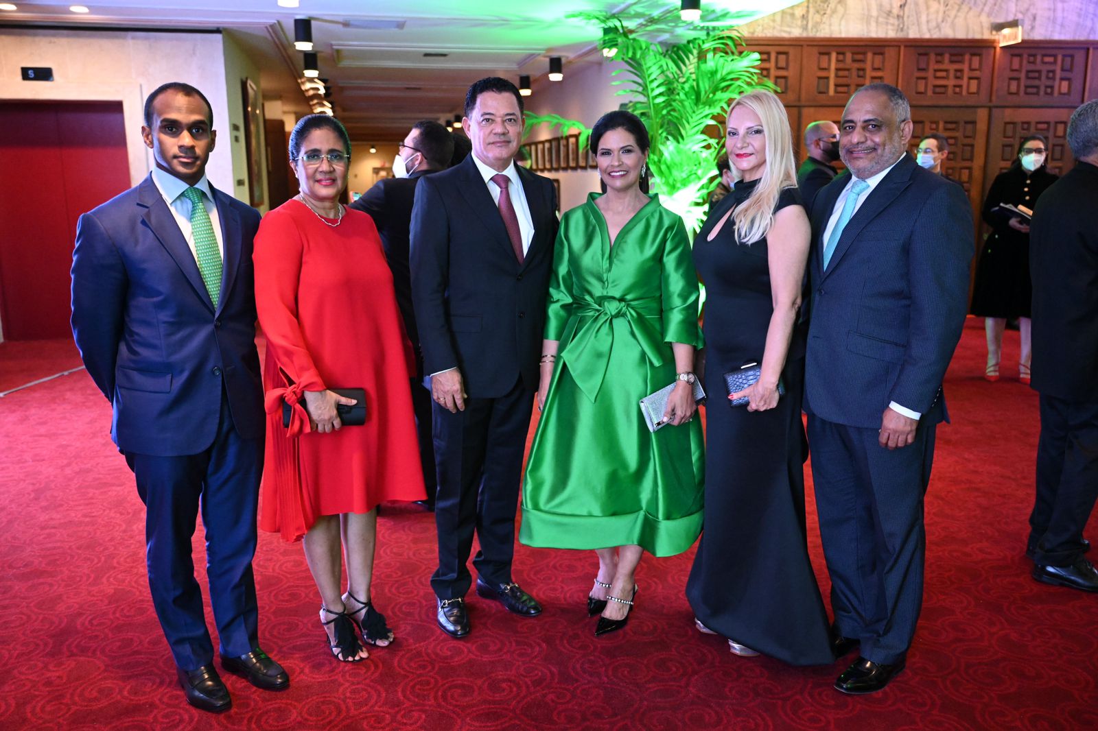 Magistrados del TC asisten a entrega de Premio al Emigrante Oscar de la Renta