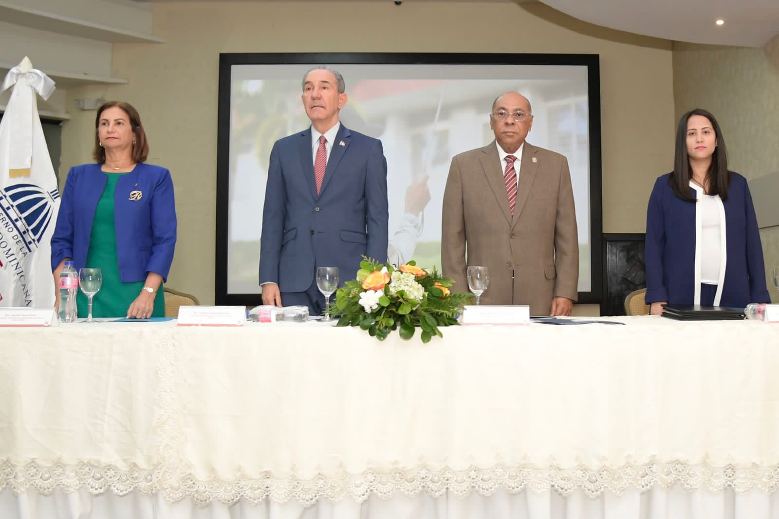 TC y el MESCyT lanzan proyecto Enseñanza de la Constitución en las  instituciones de educación superior