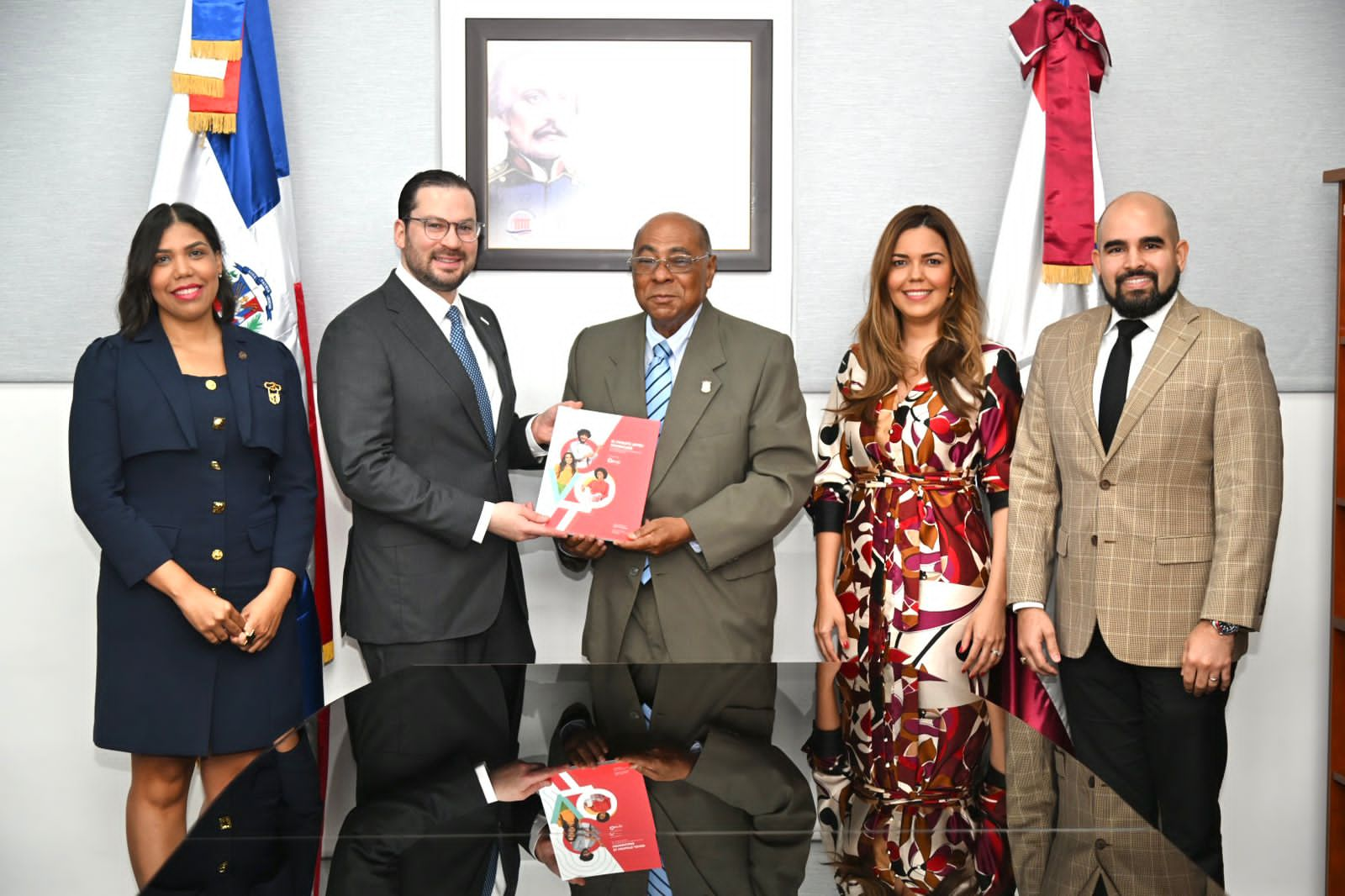 Magistrado Ray Guevara recibe visita del presidente de ANJE