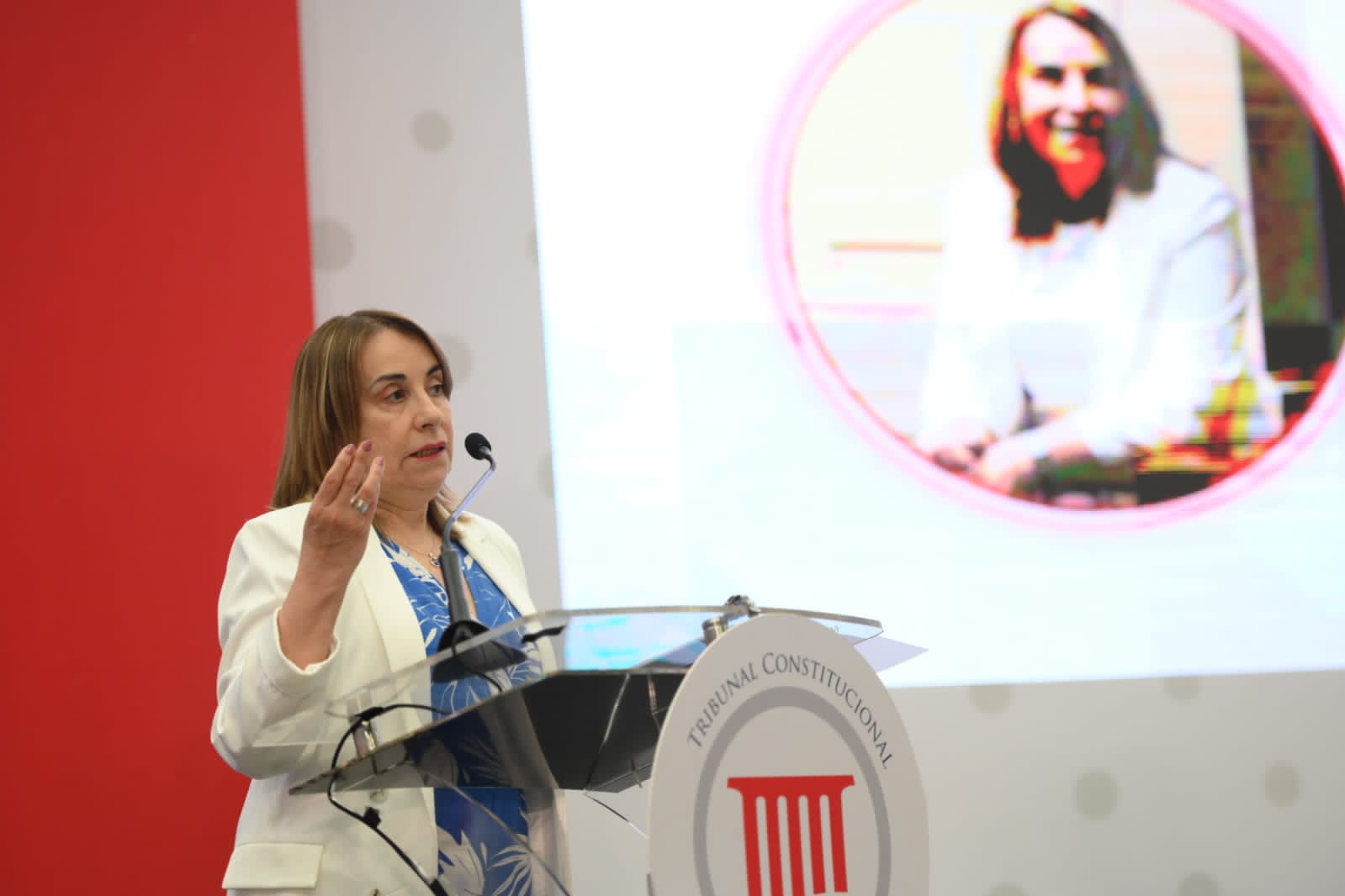 Presidenta de Suprema Corte de Uruguay diserta sobre valores de la familia y la niñez en la Constitución de su país