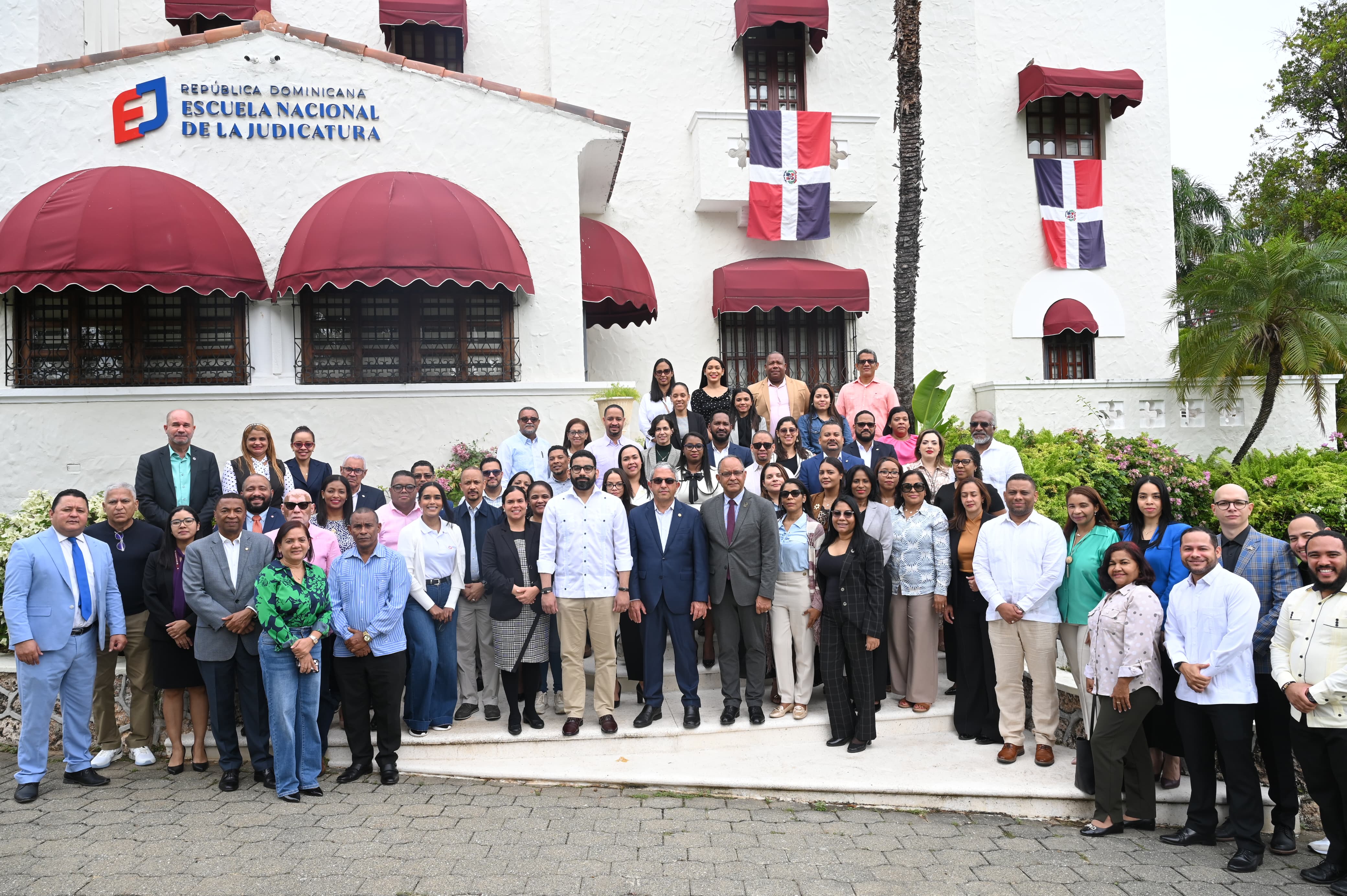 Magistrados TC dialogan con jueces sobre la jurisprudencia constitucional en materia penal