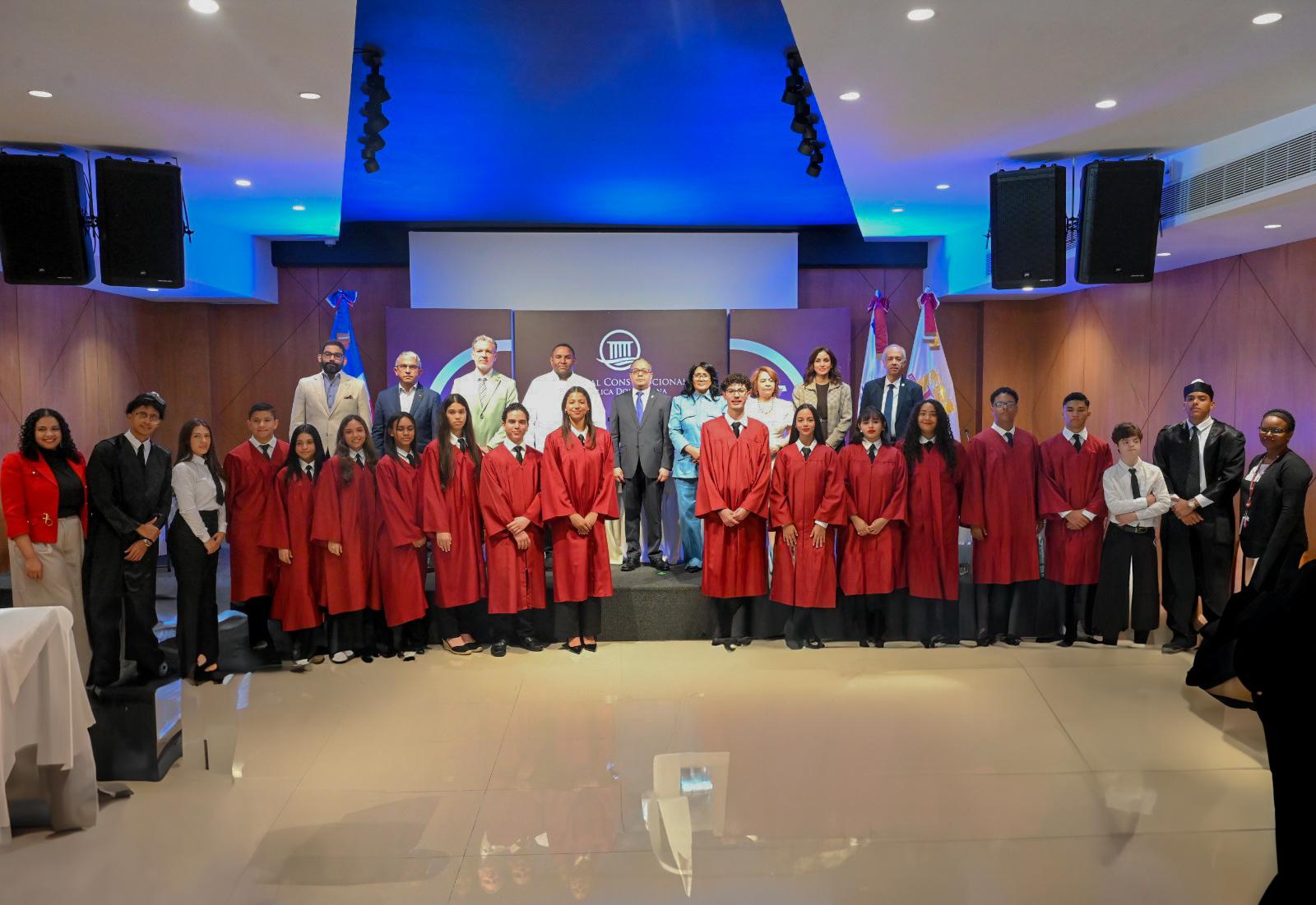 TC y colegio Loyola realizan audiencia simulada con estudiantes